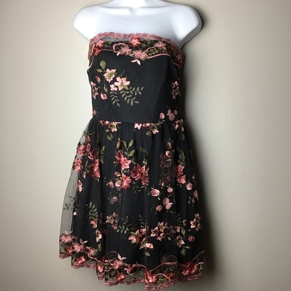 CRYSTAL Doll Floral Strapless Mini Dress - Picture 2 of 5
